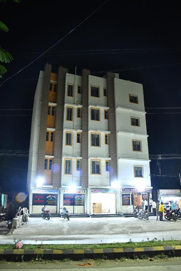 Hotel Kalika Residency Akalkot エクステリア 写真